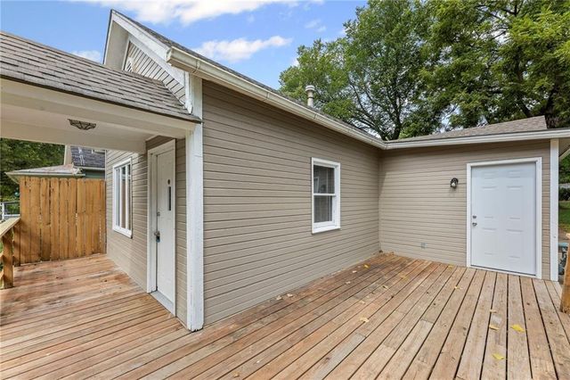 1120 Pottawatomie Street, Leavenworth, KS 66048