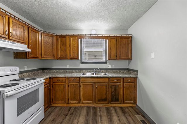 1120 Pottawatomie Street, Leavenworth, KS 66048