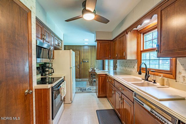 2012 Belvedere Drive, Toledo, OH 43614