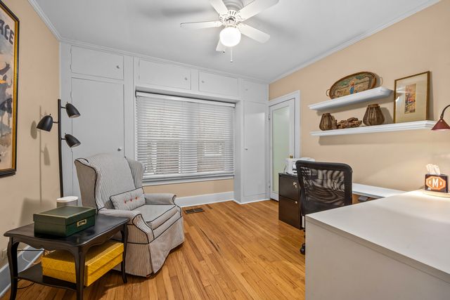 1087 Ash Street, Winnetka, IL 60093