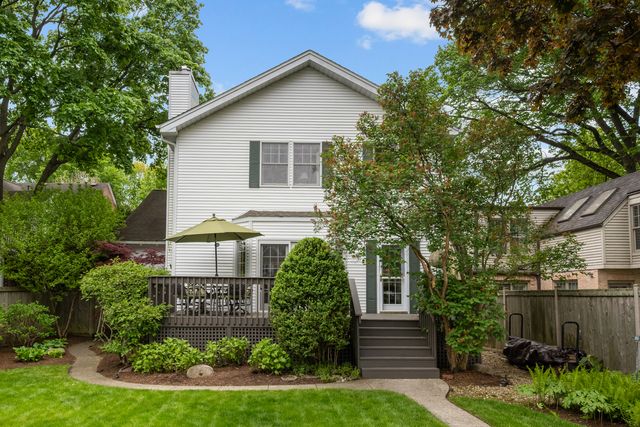 1087 Ash Street, Winnetka, IL 60093