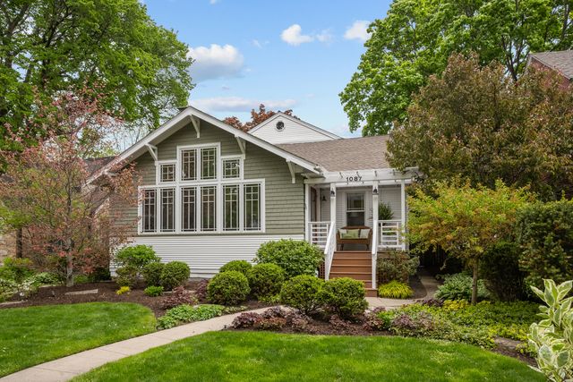 1087 Ash Street, Winnetka, IL 60093