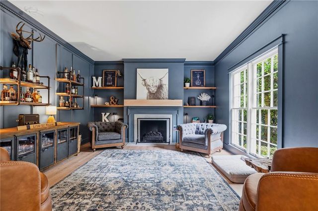 1382 W Wesley Road NW, Atlanta, GA 30327