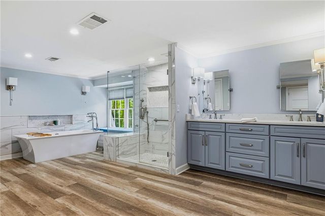 1382 W Wesley Road NW, Atlanta, GA 30327