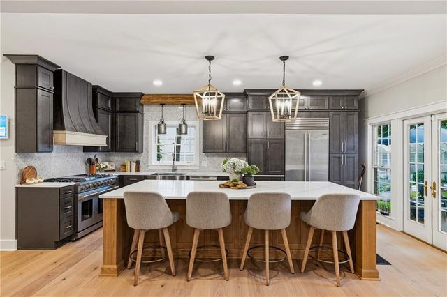 1382 W Wesley Road NW, Atlanta, GA 30327