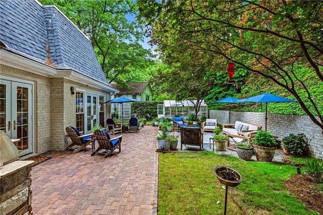 1382 W Wesley Road NW, Atlanta, GA 30327