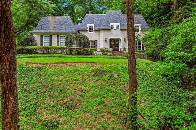 1382 W Wesley Road NW, Atlanta, GA 30327