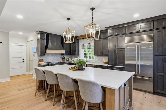 1382 W Wesley Road NW, Atlanta, GA 30327