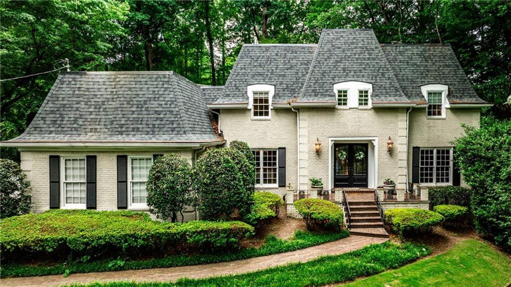 1382 W Wesley Road NW, Atlanta, GA 30327