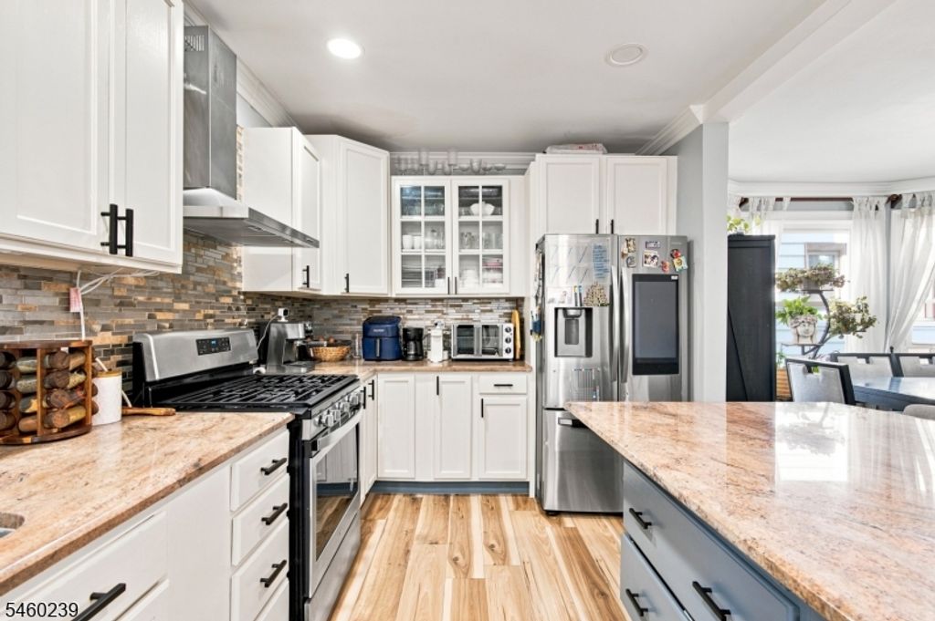 345 E Clay Ave, Roselle Park Boro, NJ 07204 — photo 4