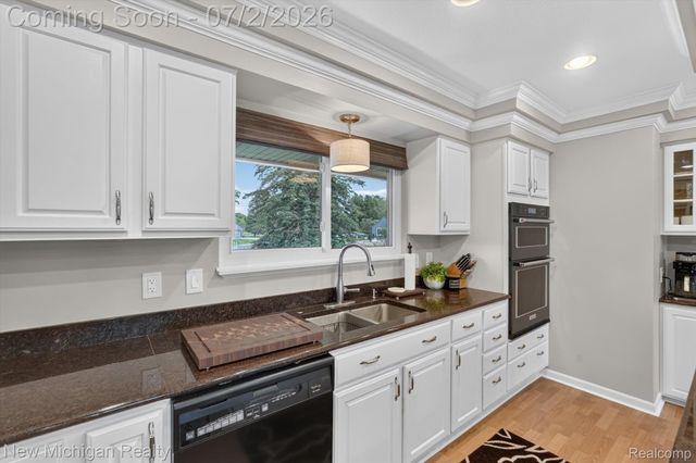 1325 Birdie Court, Linden, MI 48451
