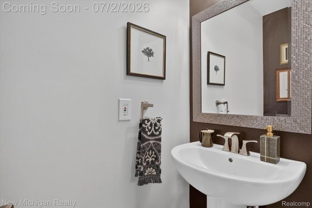 1325 Birdie Court, Linden, MI 48451