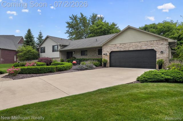 1325 Birdie Court, Linden, MI 48451