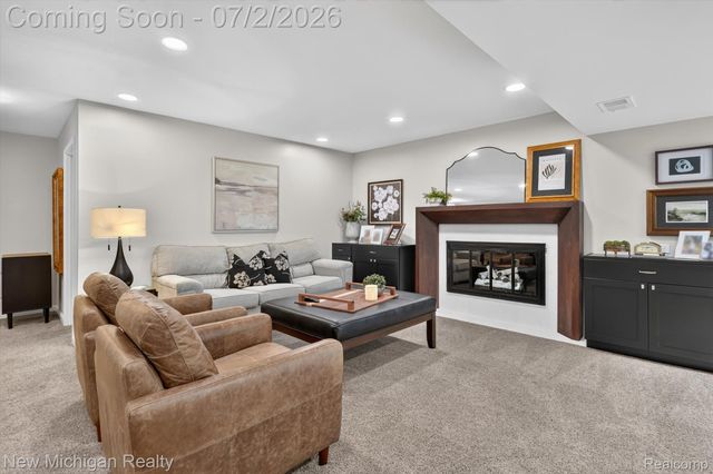 1325 Birdie Court, Linden, MI 48451