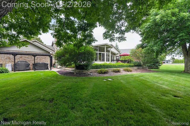 1325 Birdie Court, Linden, MI 48451