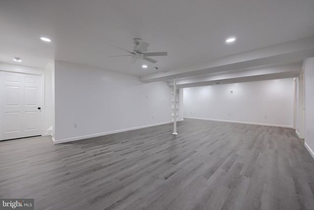 30 CHAMBERLAIN LN, Millersville, PA 17551
