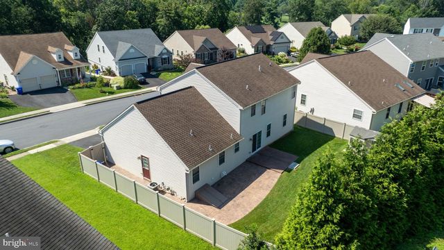 30 CHAMBERLAIN LN, Millersville, PA 17551