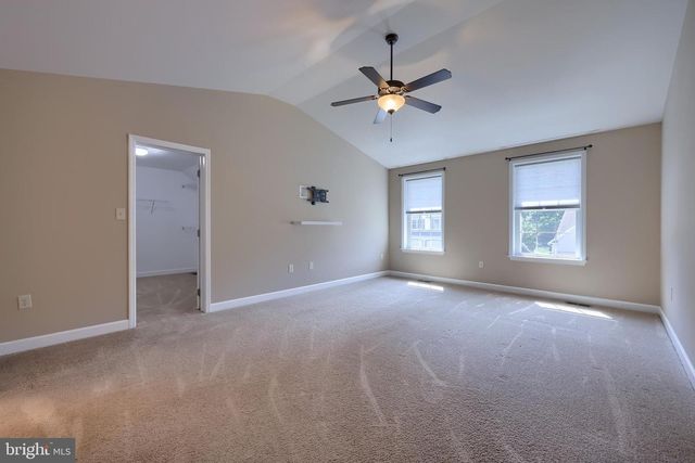 30 CHAMBERLAIN LN, Millersville, PA 17551