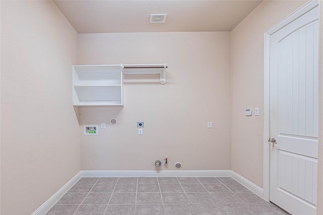 3070 Tradinghouse Creek Lane, League City, TX 77573