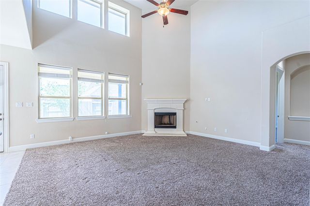 3070 Tradinghouse Creek Lane, League City, TX 77573
