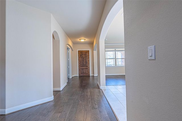 3070 Tradinghouse Creek Lane, League City, TX 77573