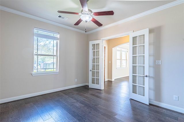 3070 Tradinghouse Creek Lane, League City, TX 77573