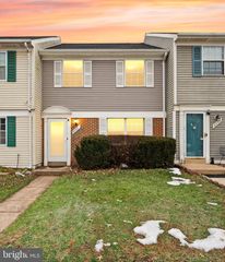 8737 BRETTON WOODS DR, Manassas, VA 20110