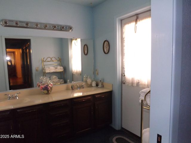932 S 72ND Street, Mesa, AZ 85208