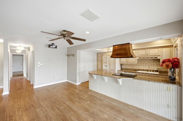 952 Chatham Lane, K, Columbus, OH 43221