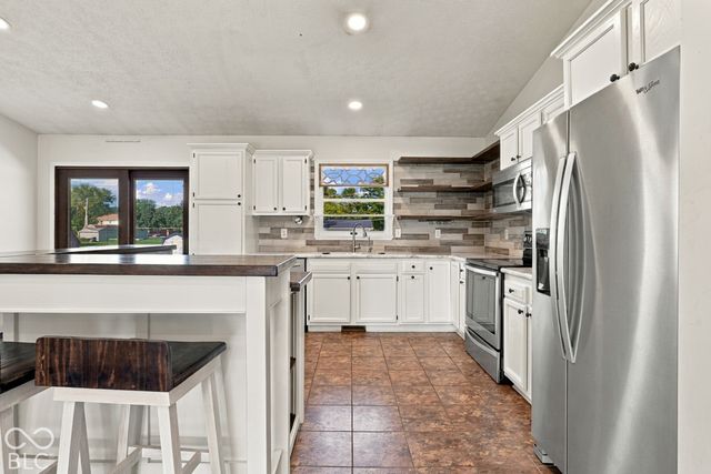 5235 Sandy Court, Pittsboro, IN 46167