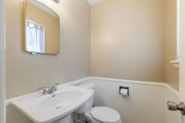 1200 W Woodlane Drive, Midwest City, OK 73110