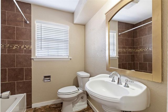 1200 W Woodlane Drive, Midwest City, OK 73110