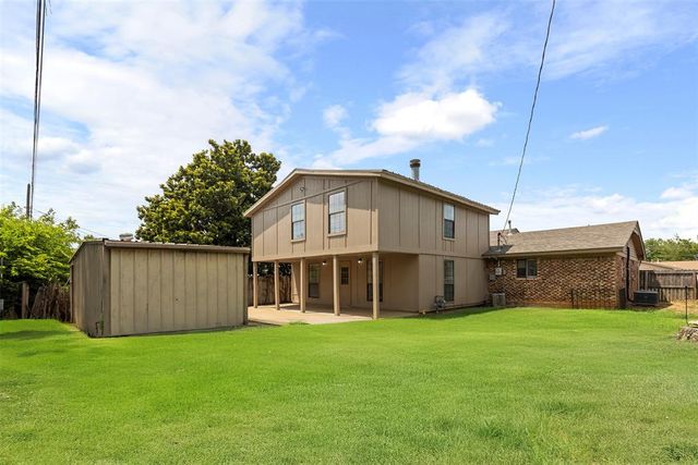 1200 W Woodlane Drive, Midwest City, OK 73110