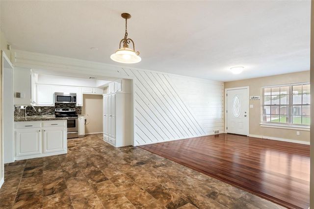 1200 W Woodlane Drive, Midwest City, OK 73110