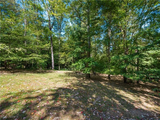 310 Trappers Hollow Road, Zanesville, OH 43701