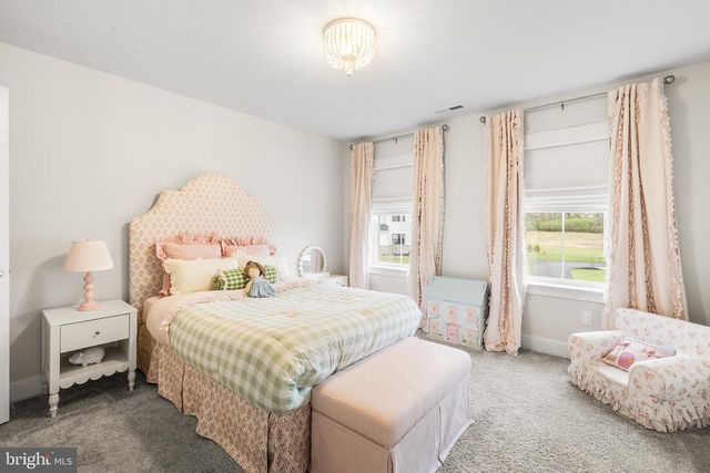 423 EMERALD CT, Spring City, PA 19475