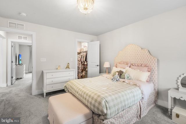 423 EMERALD CT, Spring City, PA 19475