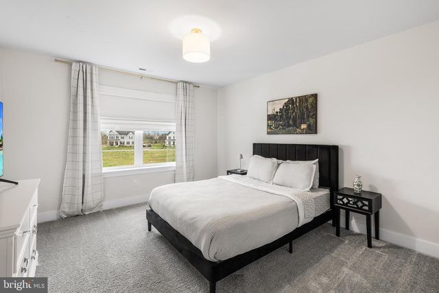 423 EMERALD CT, Spring City, PA 19475