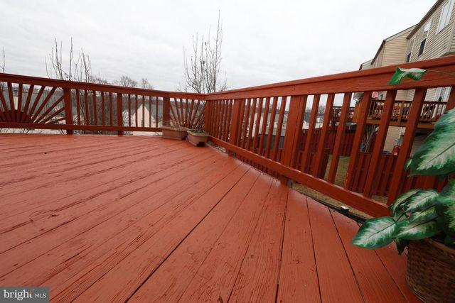 2558 GRAYTON LN, Woodbridge, VA 22191