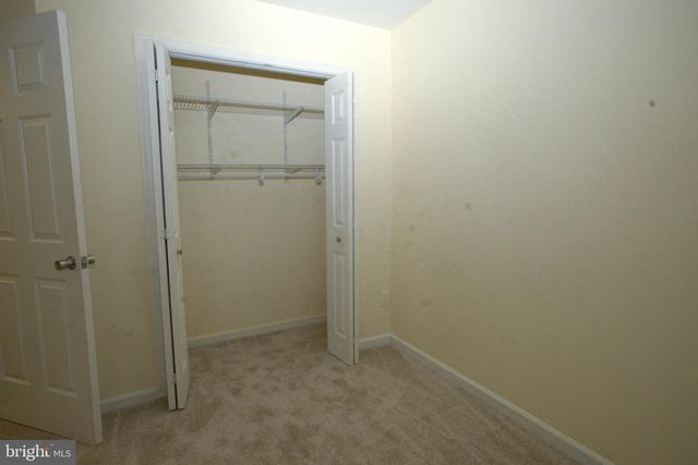 2558 GRAYTON LN, Woodbridge, VA 22191