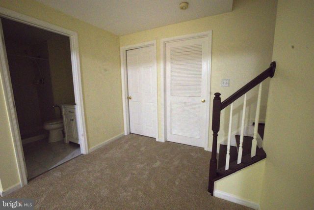 2558 GRAYTON LN, Woodbridge, VA 22191