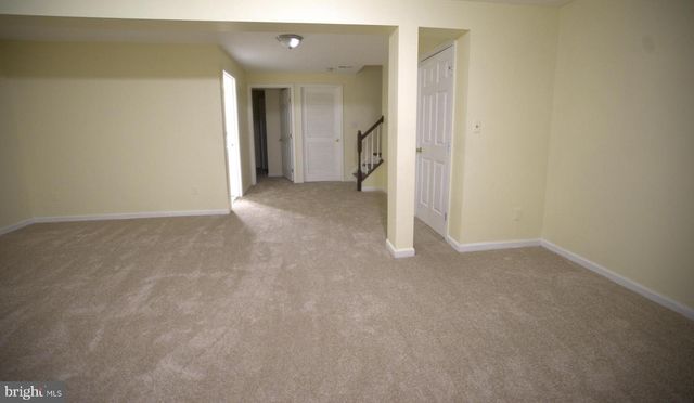 2558 GRAYTON LN, Woodbridge, VA 22191