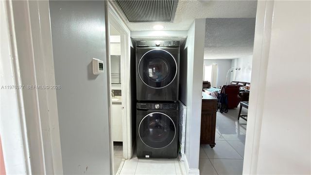 12500 SW 5th Ct 307M, Pembroke Pines, FL 33027