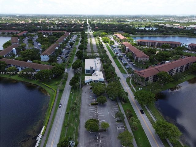 12500 SW 5th Ct 307M, Pembroke Pines, FL 33027