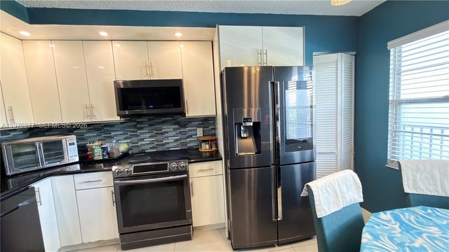 12500 SW 5th Ct 307M, Pembroke Pines, FL 33027