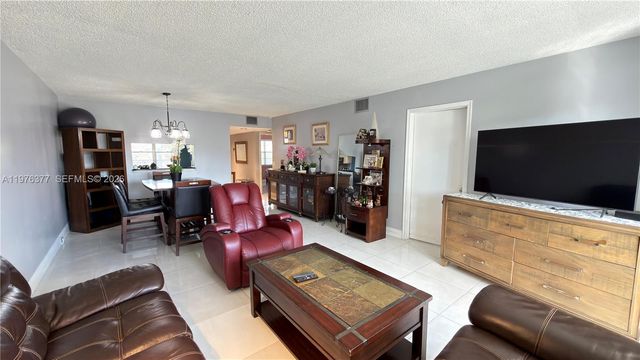 12500 SW 5th Ct 307M, Pembroke Pines, FL 33027