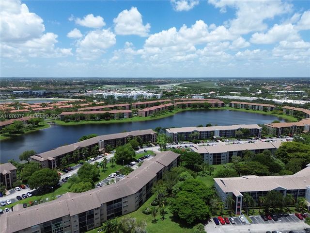 12500 SW 5th Ct 307M, Pembroke Pines, FL 33027