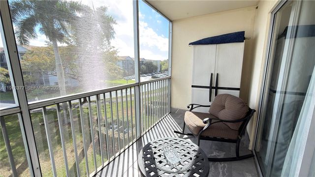12500 SW 5th Ct 307M, Pembroke Pines, FL 33027