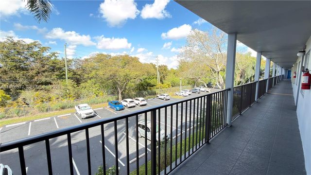 12500 SW 5th Ct 307M, Pembroke Pines, FL 33027