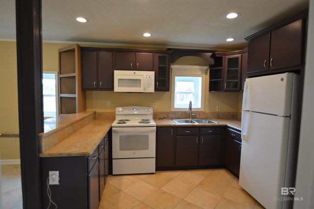422 W 4th Avenue, Foley, AL 36535